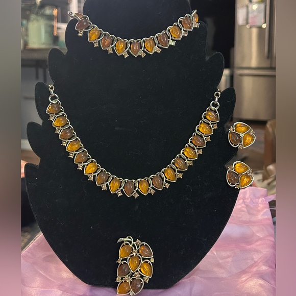 Vintage Lisner Gold Plated Rare Orange Glass HEART Rhinestone VALENTINE SET
